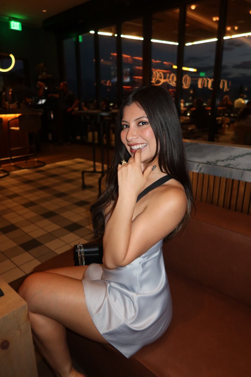 fridaplz's tweet image. summer nights &amp;lt;3