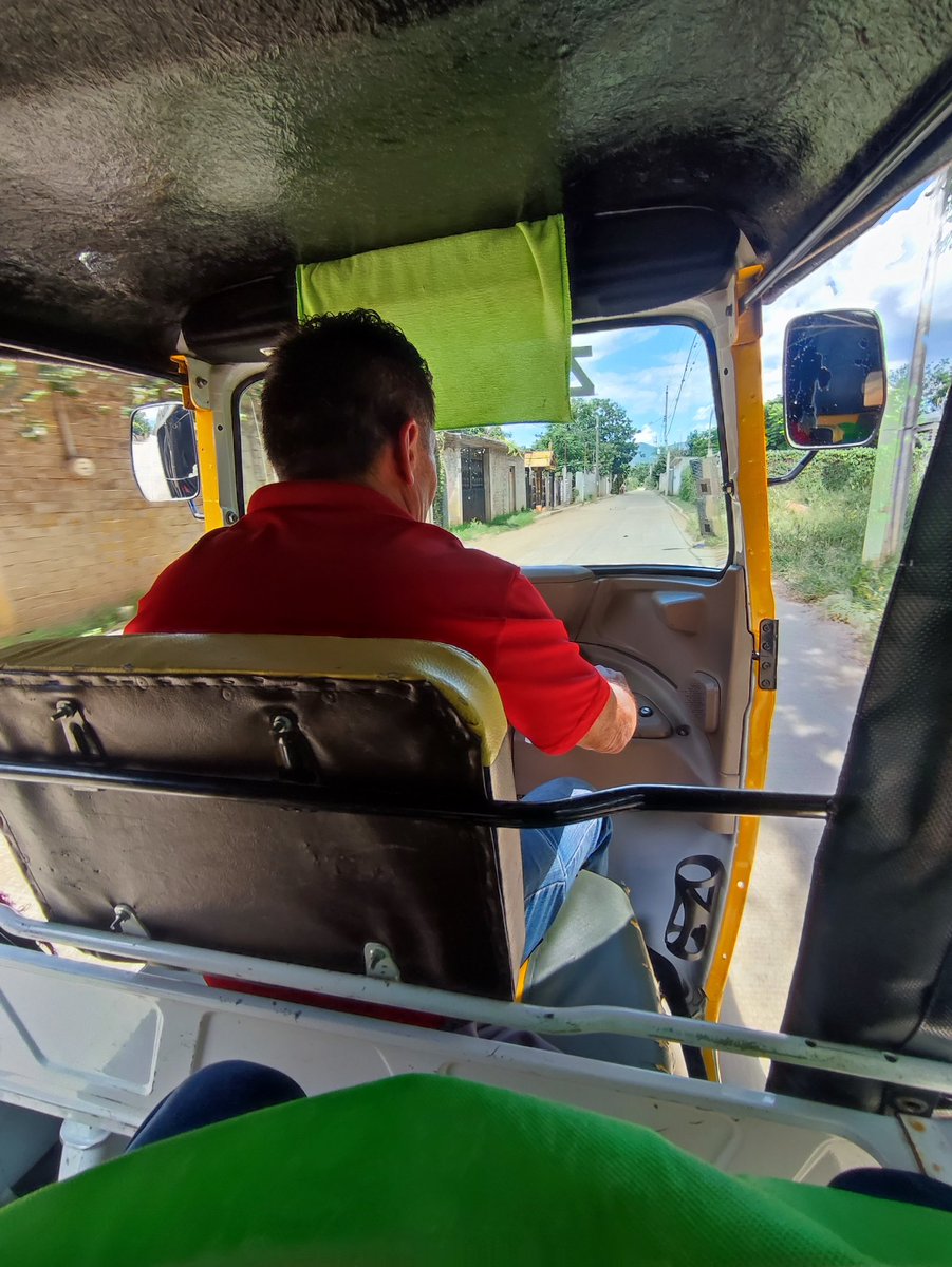 asalmendez's tweet image. Cómo extrañaba ir al mercado en motito. 🛺 #Zaachila #Oaxaca.