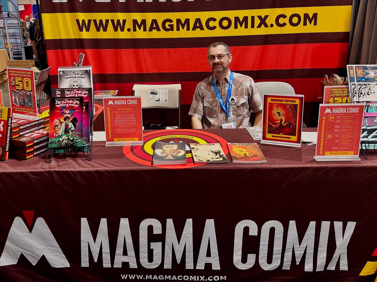 MagmaComix's tweet image. First signing of the day: @dentontipton HELL’S HALF ACRE! #sdcc