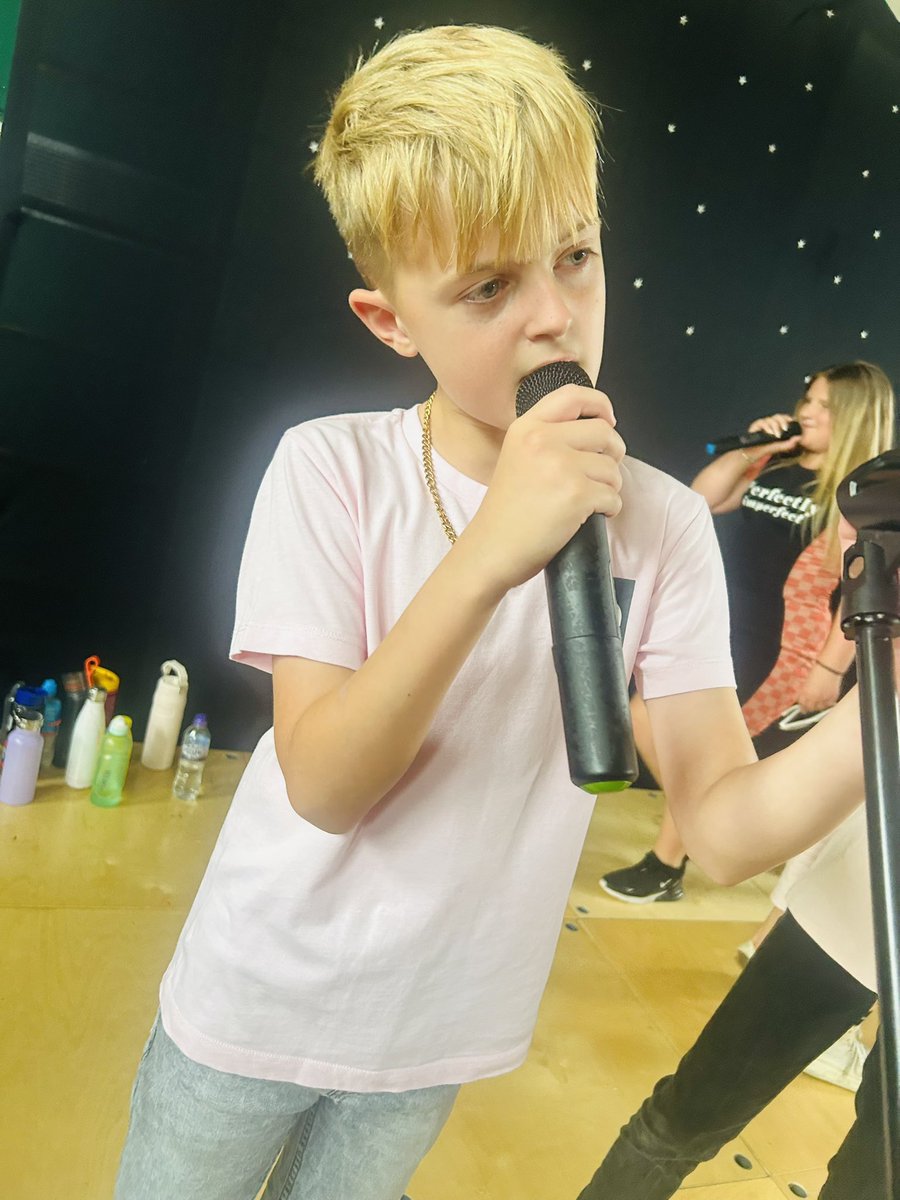 Karaoke Party Year Six Style 💚