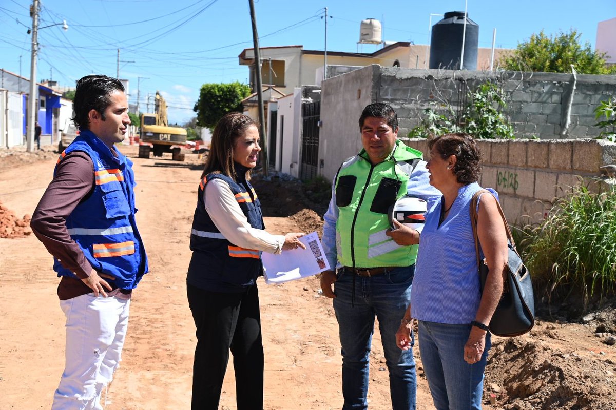 Estamos en Tequisquiapan, haciendo obra necesaria para la gente. Además la escuchamos y atendemos porque con ellos participando, los resultados son más nutridos. 

#Contigo hacemos equipo.