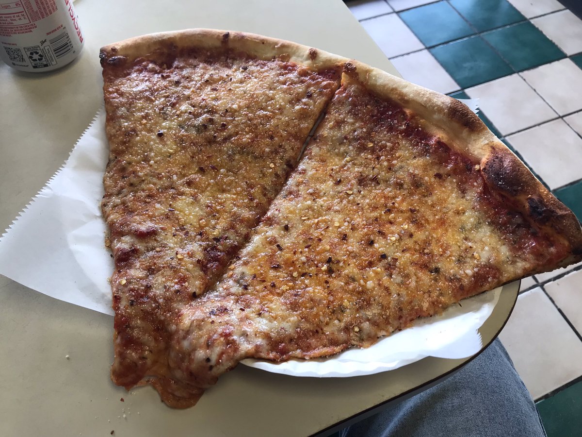 G12Rocco's tweet image. Two perfect plain and simple cheese slices from Brooklyn Pizza 🍕😋 #ThursdayThoughts