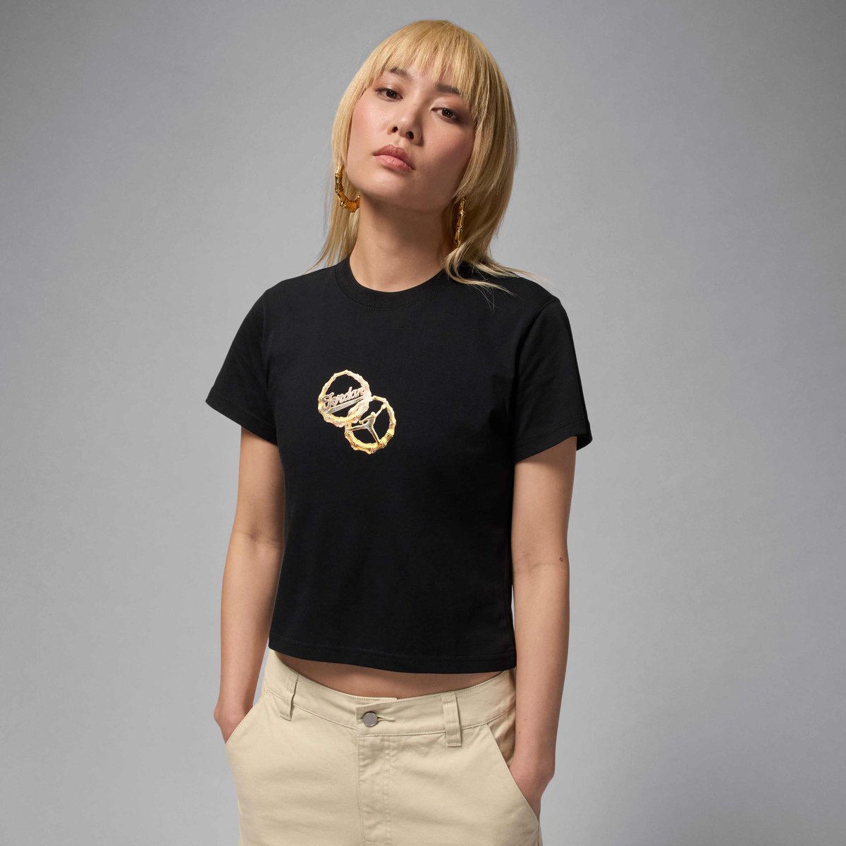 Just Dropped Via Nike: Jordan Brooklyn Women's T-Shirt - Black/White IH2385-010 
For: $35  
AD: eldenmonitors.com/url/DAMTSSqR
