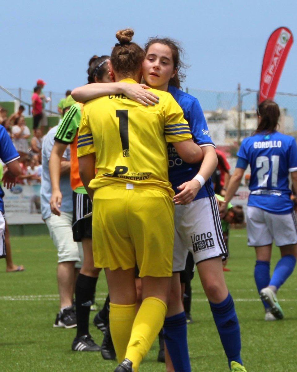 SevillaFC_Fem's tweet image. 🔙 Cuando vuelves a cruzar caminos siendo profesional… 💯❤️
@IrisArnaiz 🤝 @Maria19cheza
#SevillaFCFem #LigaFMoeve #WeareSevilla ⚪🔴
