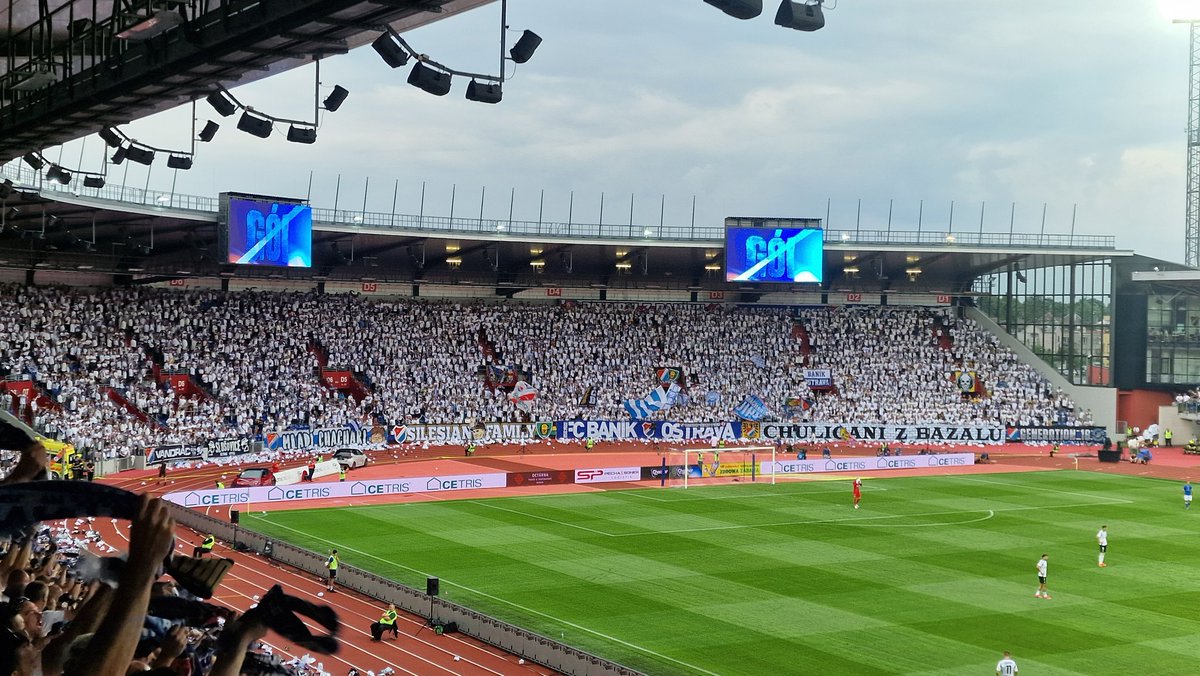 SzpilNa's tweet image. Europejskie Puchary kibicowskie #1
Młyn kibiców @fcbanikostrava w meczu 2 rundy eliminacji przeciwko @LegiaWarszawa
#Europaleague #Ostrava #Baník #kibice