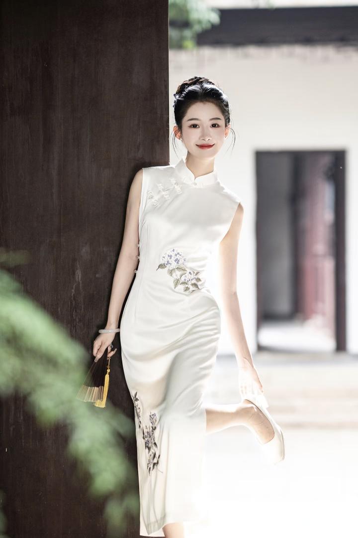 yngjishn896194's tweet image. 都到江南了 当然要穿旗袍啦
#旗袍 #日常旗袍