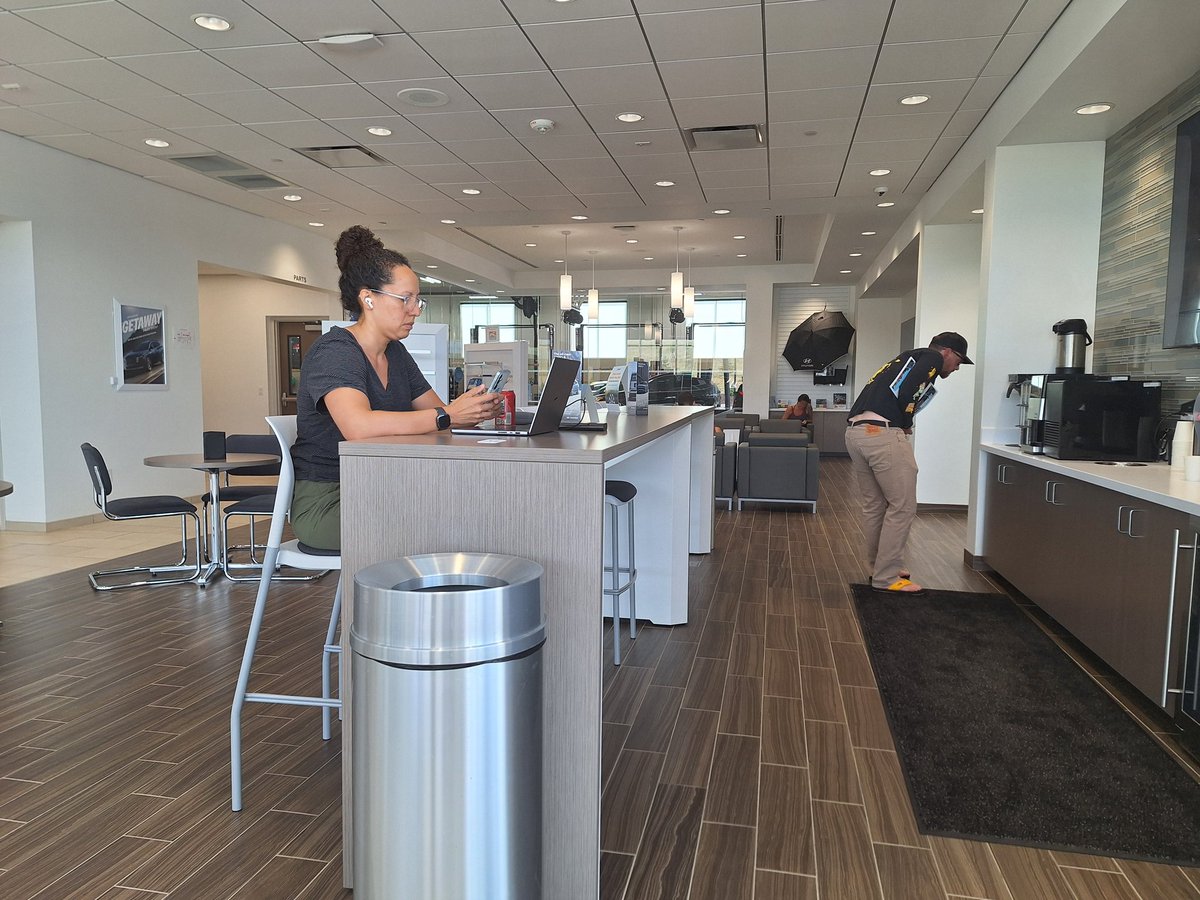 JannScottTonite's tweet image. Im at Stevenson Hyundai in Frederick to get my 23 Sante Fe serviced. This place is huge and new. Easy to get to since #Boulder  closed.  Straight up 52 to frontage road