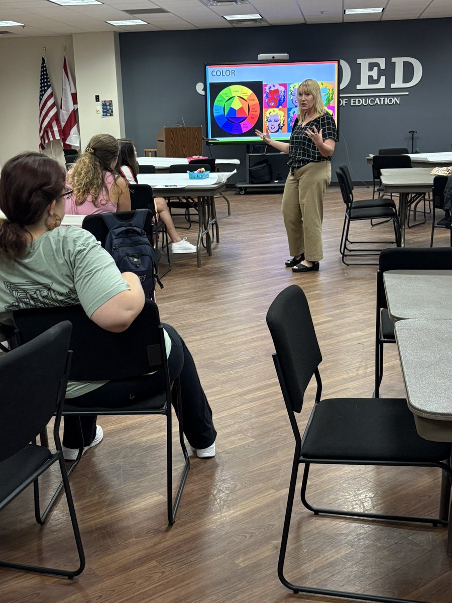 JEFCOED's tweet image. Here at JEFCOED, the arts aren’t limited to extracurricular activities!🎨🎭
This week, educators attended a conference at the Central Office Building where they learned more about integrating art into their lessons. We can’t wait to see how they use these new techniques!