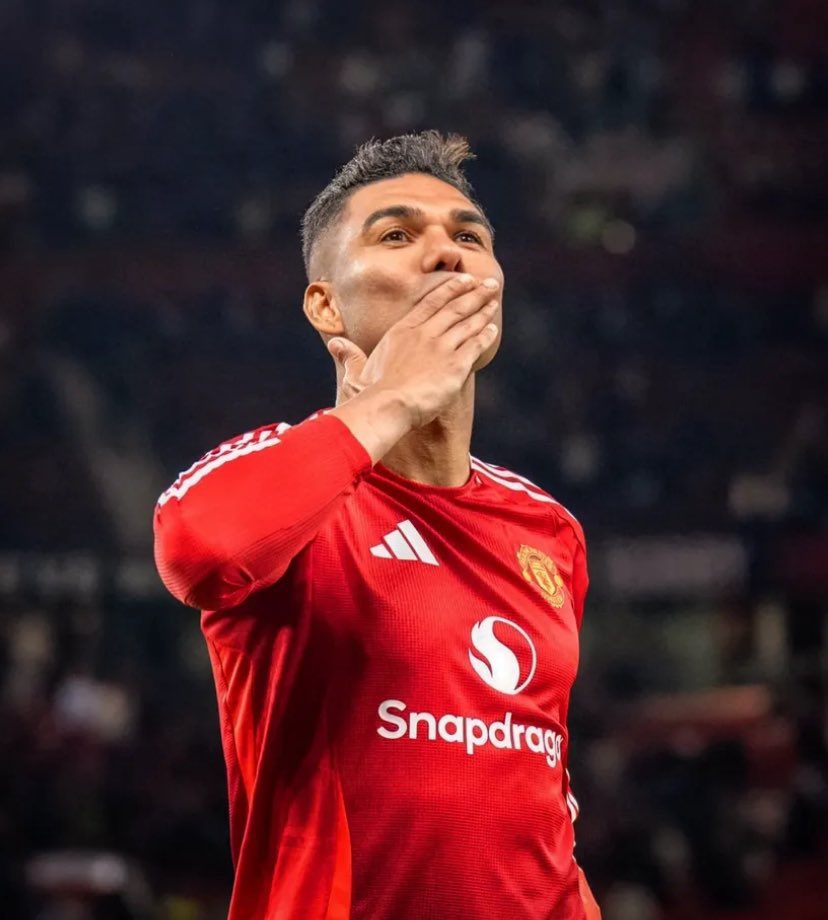 Miniruks's tweet image. Demonizing a player for being on the high wages United agreed to put them on seems to be the Ineos playbook. Gets fans riled up at the player instead of those who agreed the initial terms. Tiring to watch this play out. Casemiro really doesn’t deserve any hate.