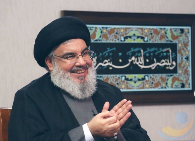 ستظلّ أنيسي، وسأظـلُّ أحبكَ. 
حتى لو عـادَ أيلول وأنت لـم تـعُد.. 💔