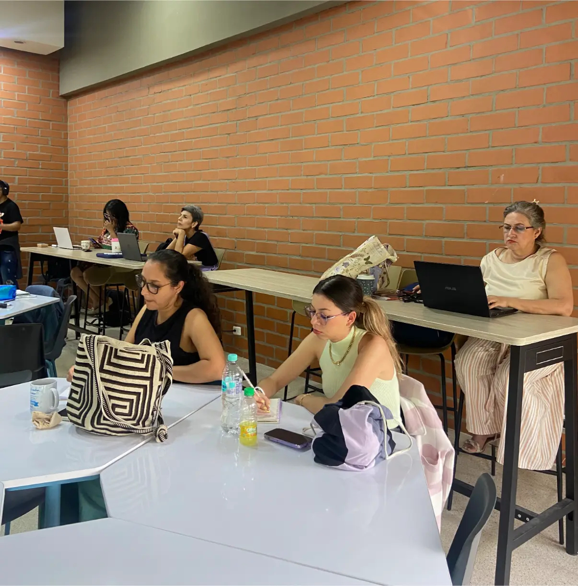 #ActualidadUnacense 📌La UNAC impulsa la investigación en salud con su I Simposio en Metodologías Cuantitativas💛💙
Lee la nota completa aquí: 
👉unac.edu.co/i-simposio-en-…