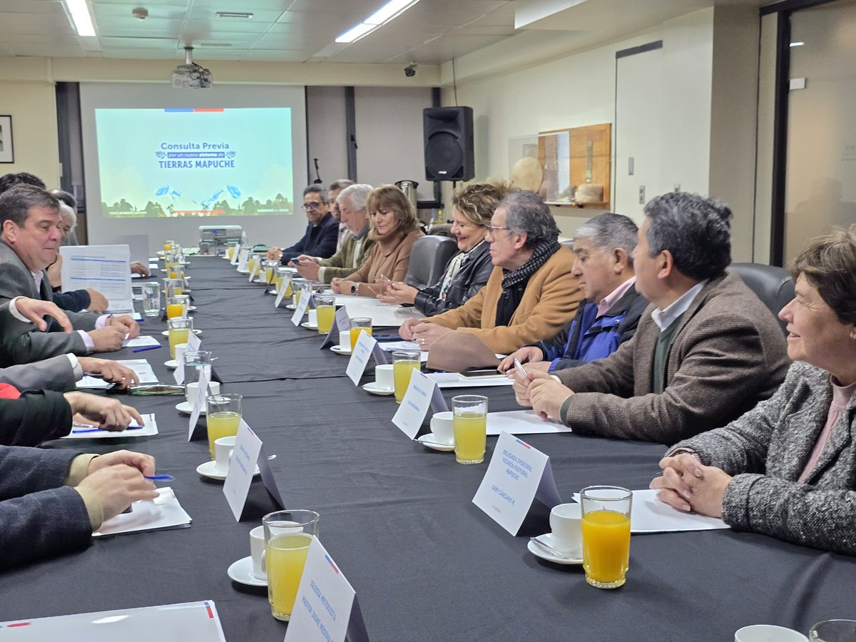 Rectora_UCT's tweet image. Esta mañana participamos en la constitución del Consejo Asesor de la Consulta Indígena por un Nuevo Sistema de Tierras.
Un proceso clave para avanzar en diálogo y reconocimiento hacia los pueblos originarios desde La Araucanía.
#SomosUCT