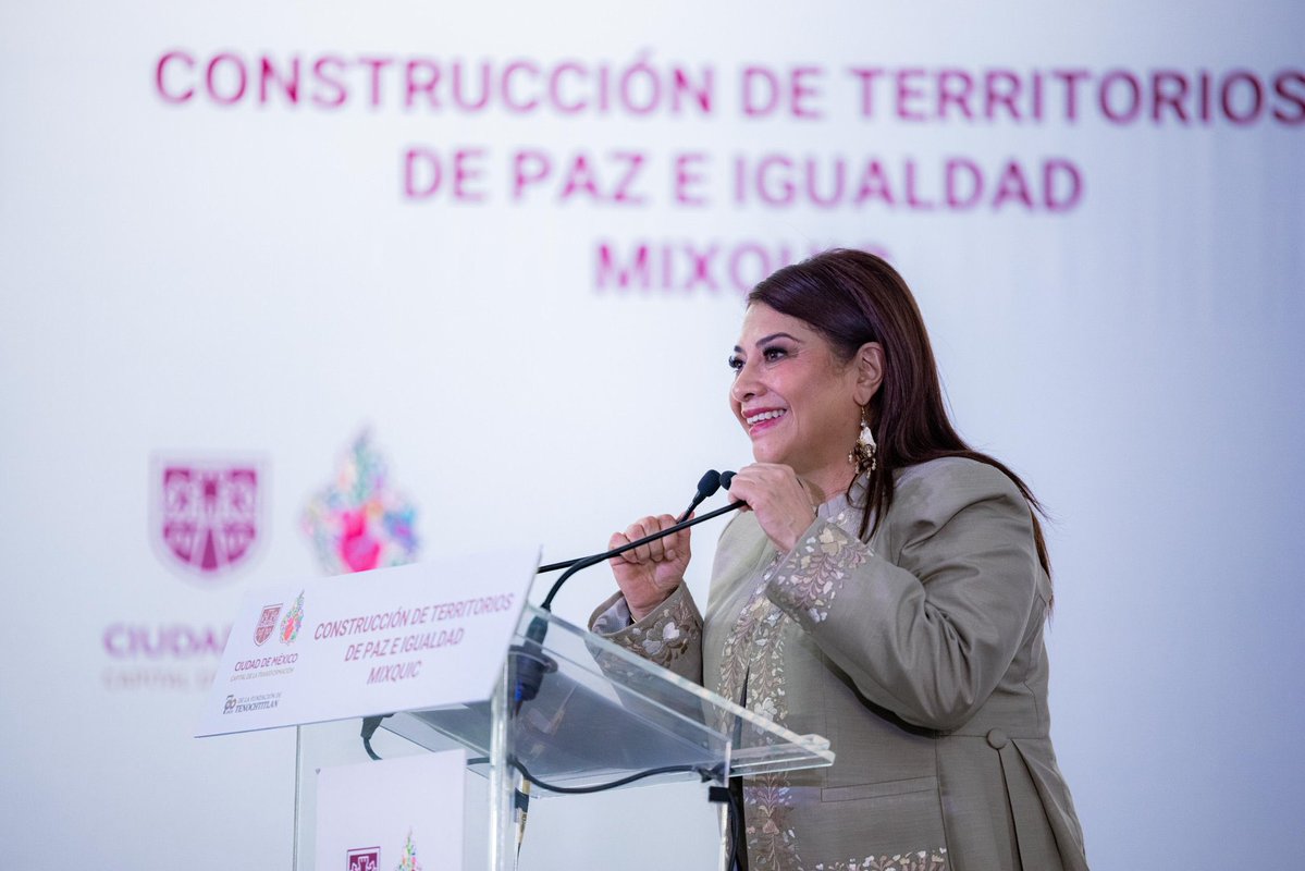 RADICAL_TLAHUAC's tweet image. En campaña, la hoy Jefa de Gobierno @ClaraBrugadaM se comprometió con Mixquic para transformar sus espacios públicos y asi combatir desigualdad social.
Hoy es una realidad, como último remanente rural y pueblo originario, la transformación de sus espacios reivindica su identidad