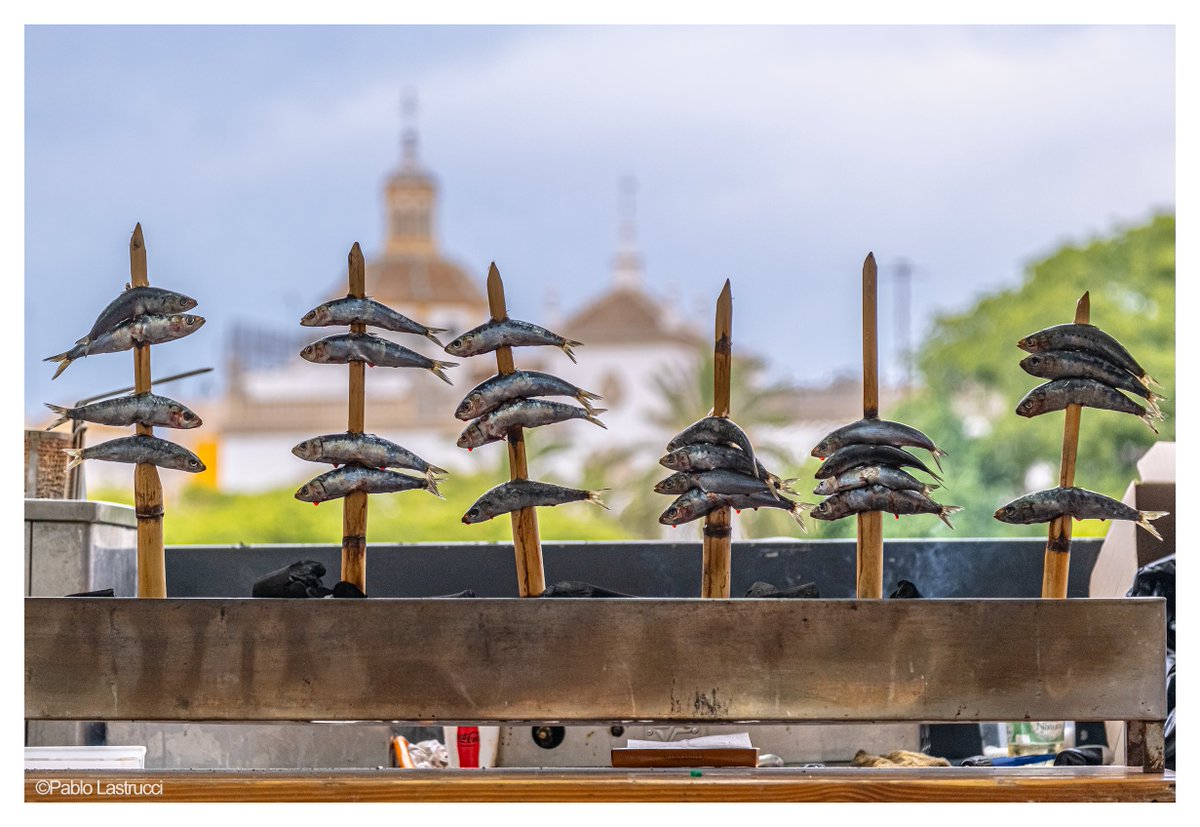 PabloLastrucci's tweet image. Espetos en Triana.

#VelaSantaAna25