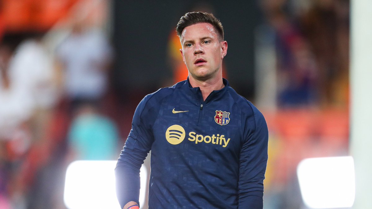 OnzeTv3's tweet image. 🔥 GUERRA OBERTA TER STEGEN-BARÇA
⏰ 23h @esport3
🎙️ Jordi Ramos
🗣️ @CarlesFite, @Juligv_8, @victorlozano73 i @mfuster
🤓@MarcMayola i l'overbooking al mig del camp
🤖 "Terminator" Minguella
#OnzeE3
▶️ som3cat.video/Onze