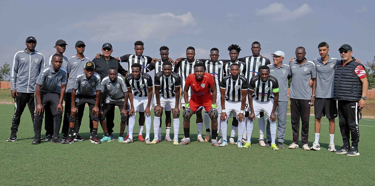 aprfcofficial's tweet photo. Kuri uyu wa kane, APR FC yakiriye INTARE FC kuri stade y'imyitozo I Shyorongi mu mukino wa gicuti, aho umukino warangiye APR FC itsinze INTARE ibitego 4-0. Byatsinzwe na Niyibizi Ramadhan, Hakim Kiwanuka, Iraguha Hadji na Djibril Ouattara  

#APRFC https://t.co/eB0n4m2no9