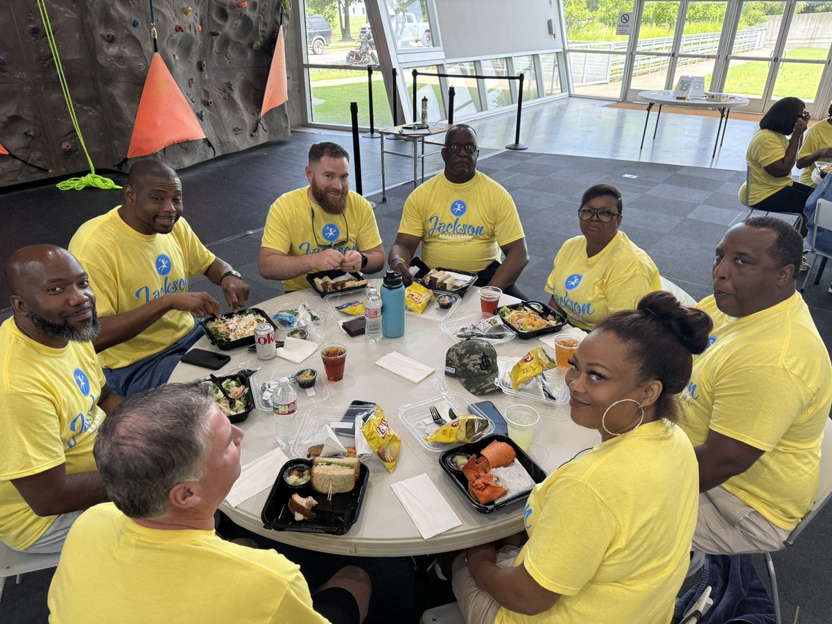 It’s Admin Institute Day 1… Thank you Fred Taylor and Edmentum for our lunch… Draper’s was delicious!!! <a href="/suptking/">Marlon D. King</a> <a href="/ftaylortn/">Fred T</a>