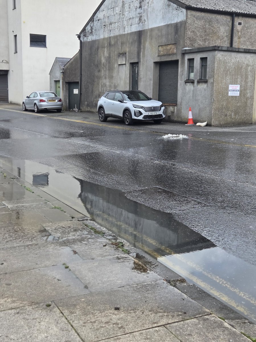 jemma_dolan's tweet image. I have just reported this to on Queen Elizabeth Road in Enniskillen to @deptinfra