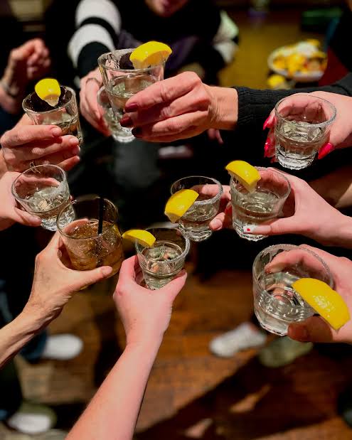 poshbabi's tweet photo. Happy National Tequila Day!🎉
Raise your glasses. Let's make a toast. 
To unfettered camaraderie. 
To a promise fulfilled. 
To fairness. 
To that friend you can count on, anytime, anyday.

#NationalTequilaDay #TequilaDay #tequila #friendship #reliable https://t.co/RI7dv5P0l9