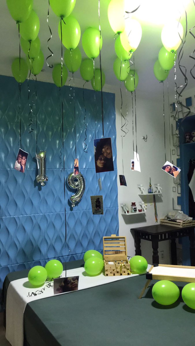 CapdoLoL's tweet image. No dia 22 completei 19 anos e não consegui comemorar por conta da escala de trabalho (exército 🪖), mas mesmo assim fui surpreendido com minha mulher me recebendo assim em casa e eu tô sem palavras. TE AMO MEU AMORR💚!! 
@xmariianee

@LOUDgg