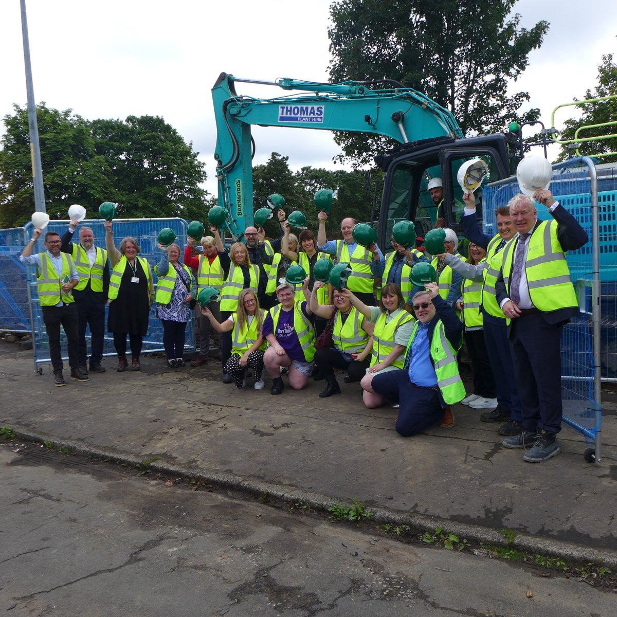 barnardos's tweet image. Exciting milestone in Glasgow! 📢
We’ve started building 5 new Gap Homes - designed to support young people leaving care with the stability and support they deserve.
Helping them thrive in the communities they call home. It's more than housing, it’s hope. 💚 #CareLeavers