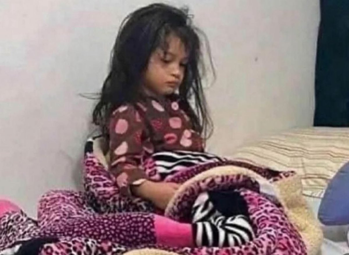 hashjenni's tweet image. Me every morning for at least 15 mins: