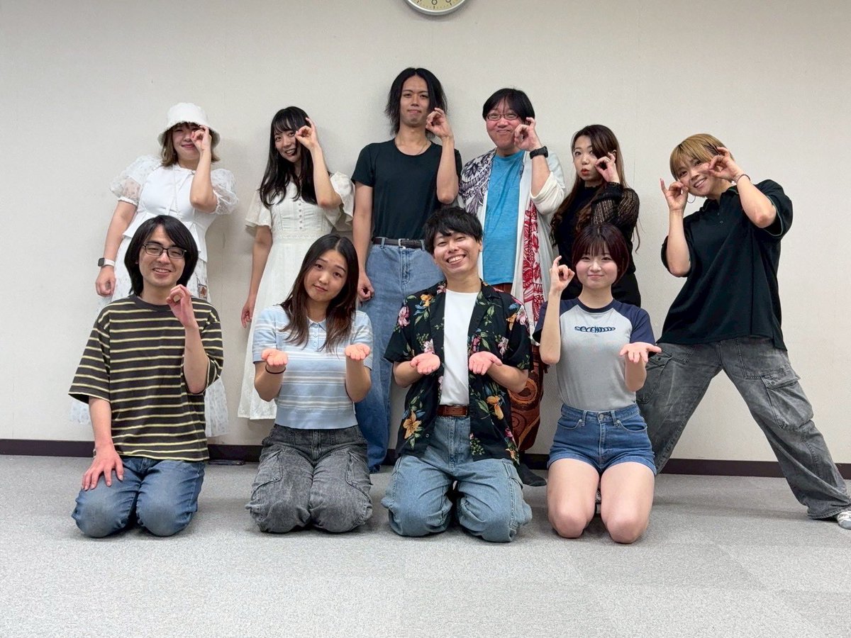 11_ko_ko's tweet image. 顔合わせでした!
初コメディ!
さあここからどうなっていくのか!
私も楽しみ!
前回の #ゆめはる の遥ちゃんとはまた全然違う役っぽいよ!
9月19日(金)~21日(日)、アルネ543でお待ちしています!
みんなでa*DaSHポーズ!
真宮ののか扱いフォーム↓
quartet-online.net/ticket/daddydh…
#ダディドゥーン