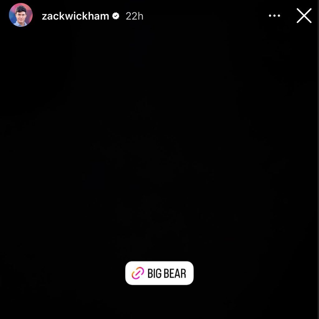 bravooomg's tweet image. Zack Wickham is MUH-essy…and I love it!!
He is doing the lords work and was made for Bravo and #TheValley!!