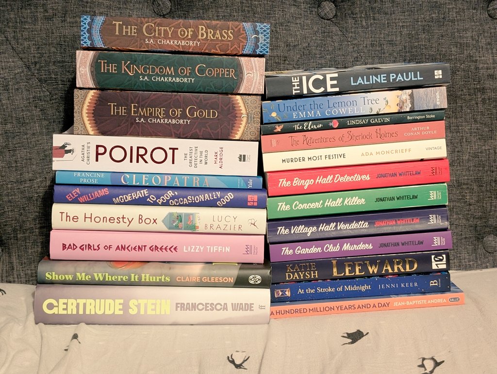 There was a delay in shipping but finally, nearly 6 weeks later...these are courtesy of my birthday vouchers 🎈

<a href="/LalinePaull/">Laline Paull FRSL</a> <a href="/KDayshAuthor/">Katie || writer || The N/C trilogy now out! ⚓🌈</a> <a href="/cmgleeson/">Claire Gleeson</a> <a href="/JenniKeer/">🚢⚓️Jenni Keer Author ⚓️🚢</a> <a href="/LindsayGalvin/">Lindsay Galvin THE GREAT PHOENIX OF LONDON🐦‍🔥</a> <a href="/JDWhitelaw13/">Jonathan Whitelaw</a>  <a href="/GiantRatSumatra/">Giant Rat of Sumatra</a> <a href="/tiffinlizzy/">lizzytiffin author🦩</a>