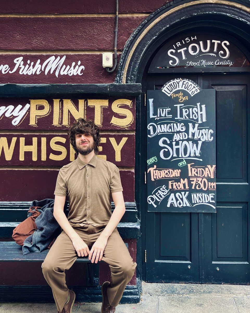 David Uclés (@daviducles_) on Twitter photo Hoy presento en Dublín «La península de las casas vacías». A las 18:30 en el <a href="/ICDublin/">Instituto Cervantes Dublín</a>. ¡Bellísima y joyciana ciudad! Hoy presento en Dublín «La península de las casas vacías». A las 18:30 en el <a href="/ICDublin/">Instituto Cervantes Dublín</a>. ¡Bellísima y joyciana ciudad!