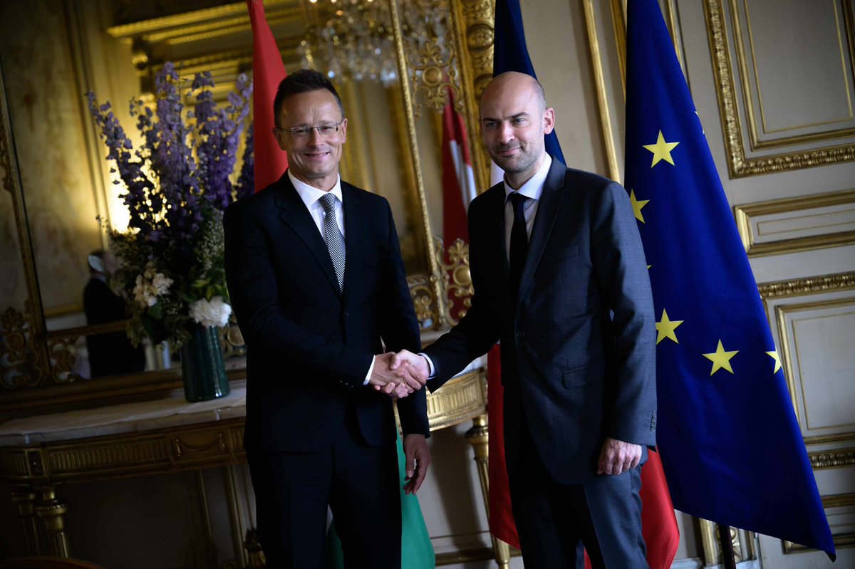 Péter Szijjártó (@fm_szijjarto) on Twitter photo National sovereignty, European competitiveness, Common Agricultural Policy, defence industry and nuclear energy: strategic areas where Hungary and France are aligned. It was a pleasure to meet <a href="/jnbarrot/">Jean-Noël Barrot</a> in Paris today. National sovereignty, European competitiveness, Common Agricultural Policy, defence industry and nuclear energy: strategic areas where Hungary and France are aligned. It was a pleasure to meet <a href="/jnbarrot/">Jean-Noël Barrot</a> in Paris today.