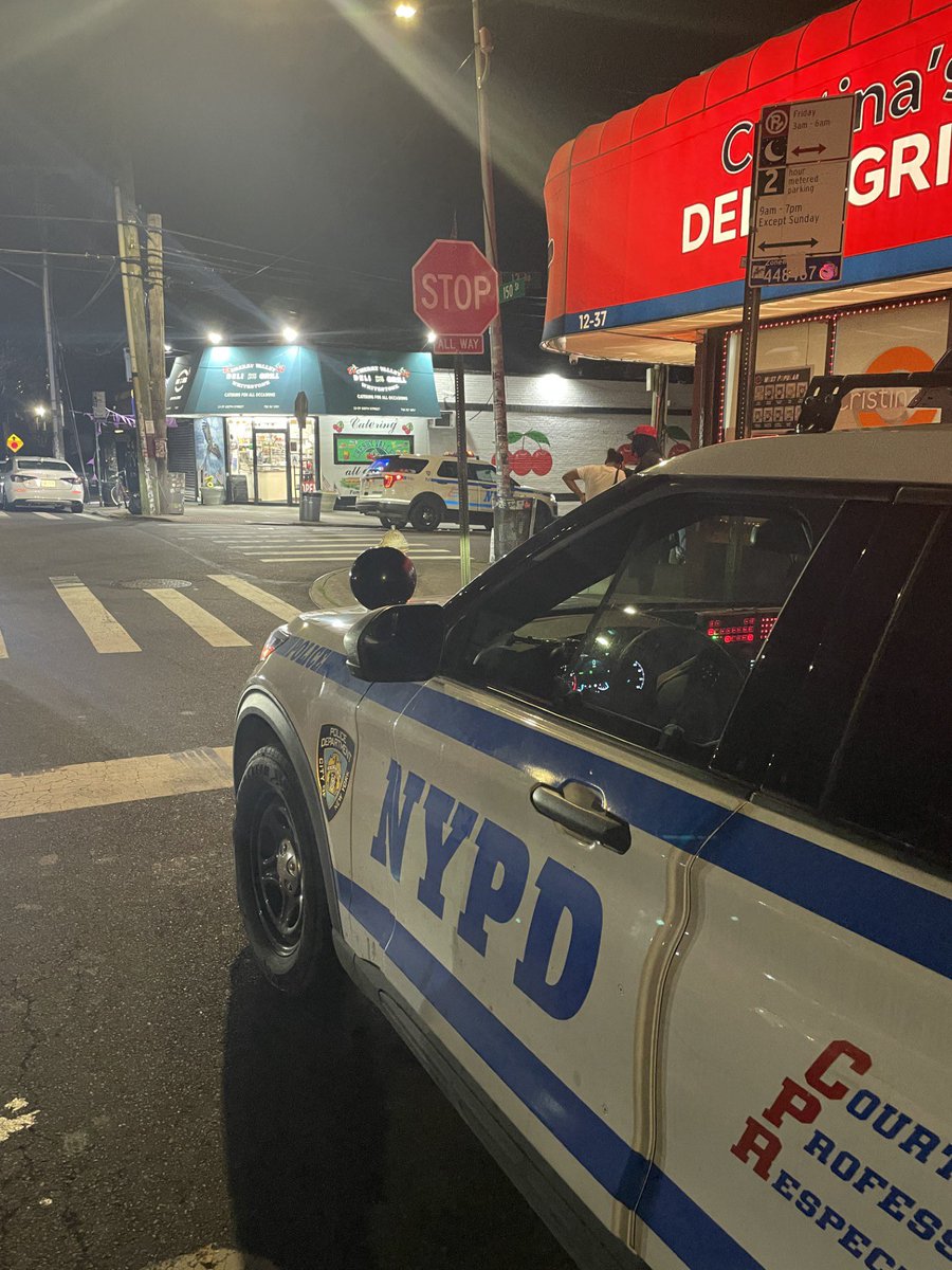 NYPD109Pct's tweet image. Last night in Whitestone Village, summonses were issued for several violations including loud exhaust, missing license plates, obstruction of license plates, disobey red lights, illegal window tints & suspended vehicle registration.