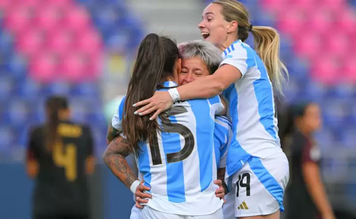barraswiftie's tweet image. 🇦🇷 JUEGA ARGENTINA 🇦🇷
🏆 Copa América Femenina Ecuador 2025 - Fase de Grupos Fecha 5
🆚 Ecuador 🇪🇨
⏰ 21:00hs (🇦🇷)
📺 DSports
💻 juegaargentina.com.ar