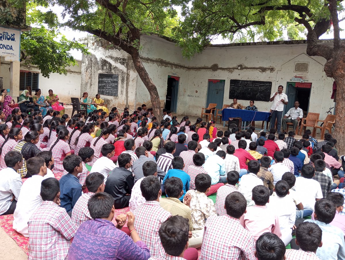 nalgondasheteam's tweet photo. Nalgonda Dist She Team Police Conducted #Awareness_Programme at Panagal High school and Samskruthi High school Miryalguda For Crime against women On : 24-07-2025.
Cell : 8712670235.
@NalgondaCop @tg_womensafety @TelanganaCOPs @TG_SheTeams https://t.co/sY03SXnCvp