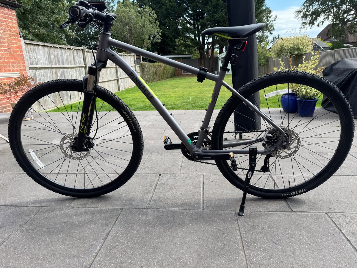 FutureGhost_Boo's tweet image. I found this bike about 5 days ago, it had clearly been stolen and dumped, decided to try and find its owner, posting in online community groups, Found the owner who has just collected it, turns out I know him, what a small world.