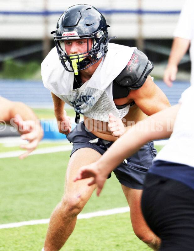 SWOSportsDaily's tweet image. ICYMI ...
FOOTBALL: Edgewood, Franke working toward bounceback season: 'Everything's fitting together perfectly' ... Rick Cassano's comprehensive feature with comments from Trace Reynolds and Kyle Franke, plus 24 professional photos with captions from a Cougar practice session…