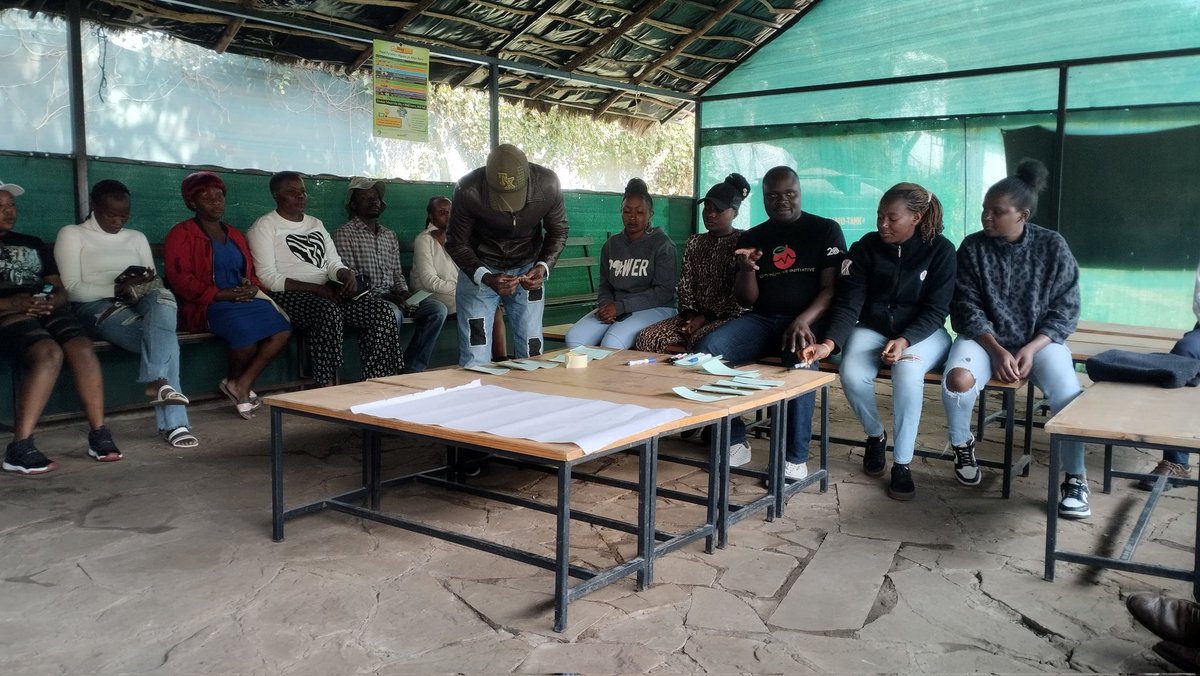 ShakurNjeru1's tweet image. Today鈥檚 storytelling at @city_shamba organizd by @PHM and @aphrc.
Community champions from different parts of Nairobi sparked deep dialogue on food, health & climate.
This empowers voices that drive the @Zero_Hunger_Ke movement from the ground up.
#FoodJustice #ClimateAction