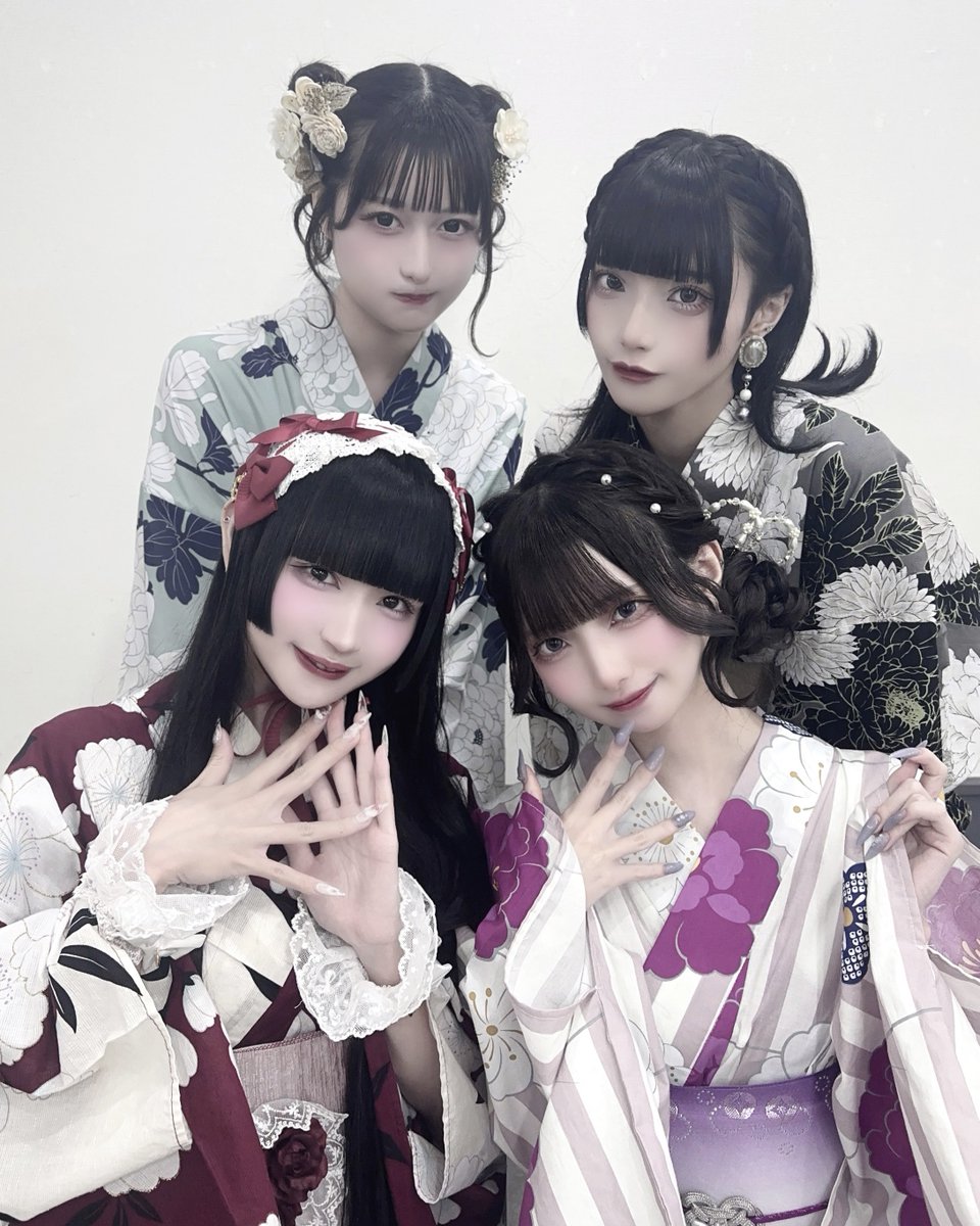 浴衣特典会2025 .𖥔 ݁

夏の特別な姿のいるちゃんに
会うため駆けつけてくれた皆さま、
ご来場誠にありがとうございました🎐♥

#Ill #イル