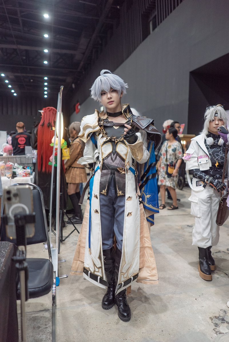 CosplaysNaT's tweet image. Honkai: Star Rail: Phainon
Cosplayer: Nana ニャー
Filmed at Kokoro 07
Full Video that I took at the event: youtu.be/nNtU-KgCyWs
#cosplay #cosplaygirl #kokoro #honkaistarrail #starrail #phainon #hoyoverse