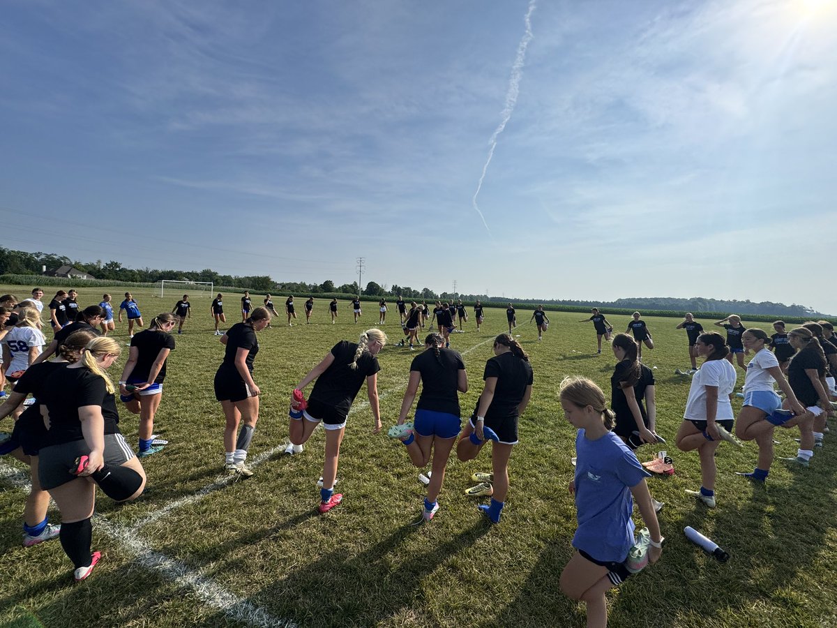 AWHSSoccer's tweet image. Last summer practice in the books! So excited to kick off this season! ⚽