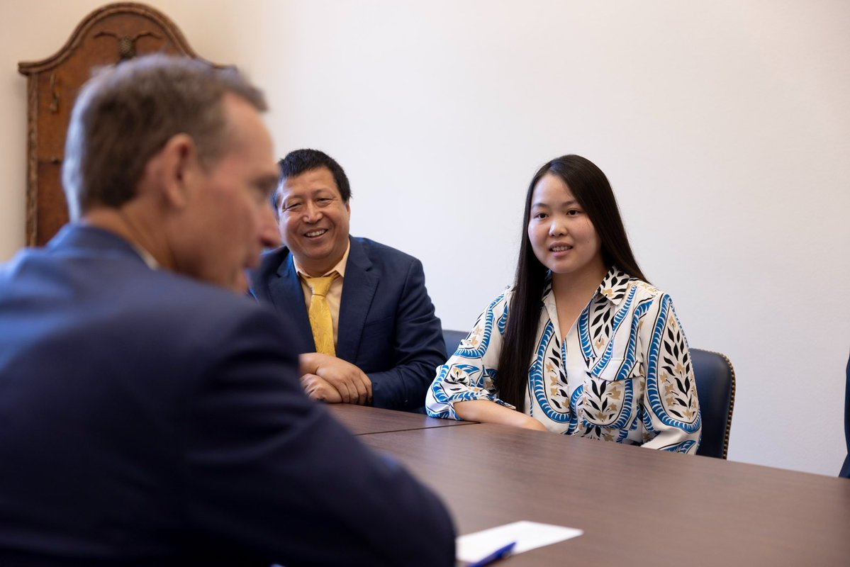 SenTedBuddNC's tweet image. Great to speak with North Carolinians about the issues facing our small businesses & communities at #CarolinaCoffee.