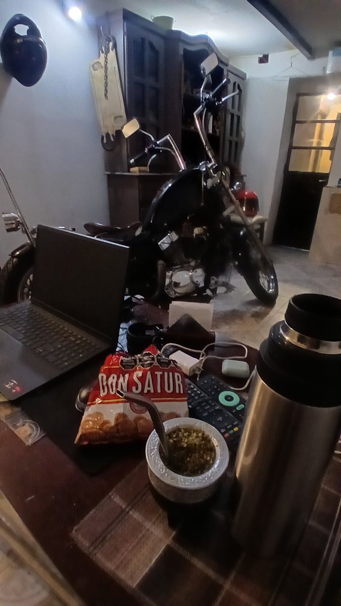 #BuenosDías 🥶🌞🧉🎵🎶🤘😎🏍💙💛💙🇦🇷

#BuenaJornada 💪💪👷‍♂️

#AndatePorFabor 
#RiquelmeRenuncia