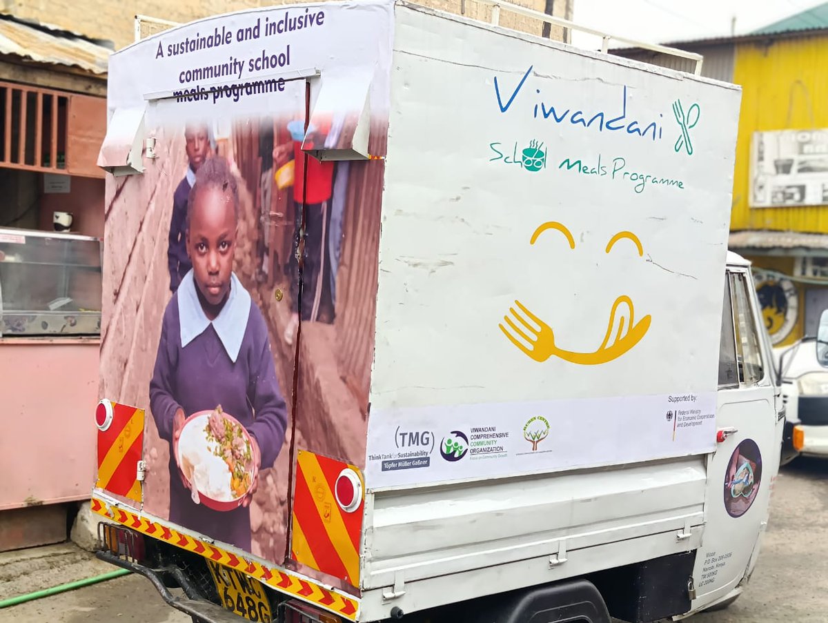 ShakurNjeru1's tweet image. Hot school meals, served with dignity in Mukuru!
VICCO led program is sustainable parents, teachers & school heads shape the menu & cost per plate.
Now with a new TukTuk for smooth delivery, thanks to @TMGTthinktank support
#RightToFood #SchoolMeals #Mukuru @aphrc @MakingMoreH