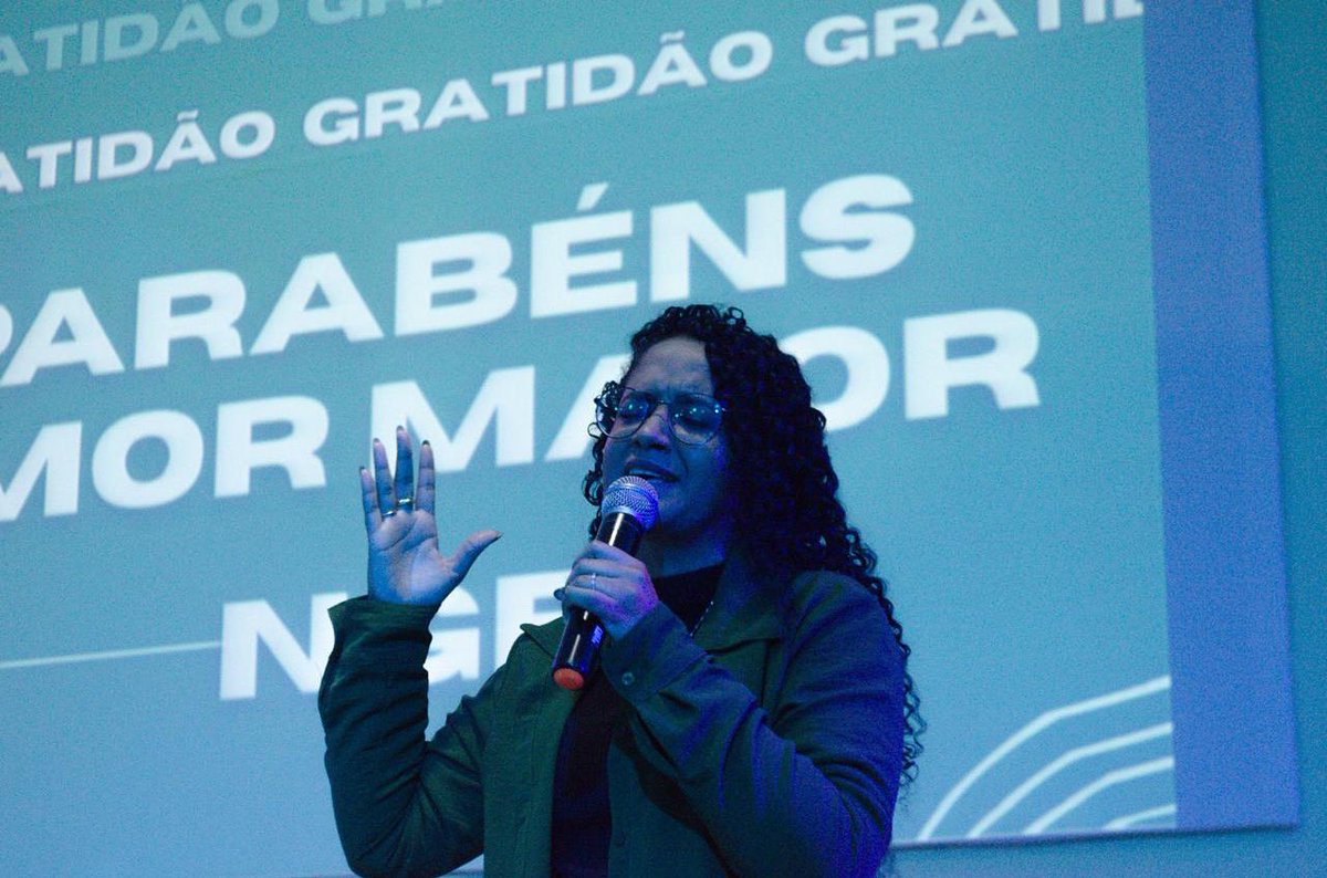 É no altar da renúncia que encontramos a verdadeira vida. É no “Eis-me aqui” que morre o ego e nasce a vontade de Deus.

Que a nossa fé não seja só sobre o que Deus faz por nós, mas sobre o quanto estamos dispostos a viver por Ele. Que a nossa vida seja oferta. 🔥❤️‍🔥😭