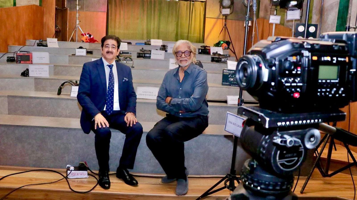An exclusive Exhibition of Still and Movie Cameras was inaugurated by renowned film writer, director, lyricist, and painter Muzaffar Ali at Marwah Studios, Film City Noida, celebrating the rich legacy of cinematic technology and creativity.