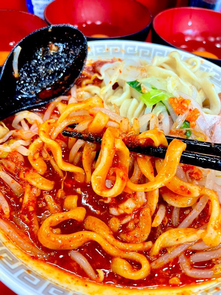 leoma4ma4's tweet image. あ、今日の二郎載せてなかった✋
今日は生田の発汗×2に🧄ジャン、🥚×3
今は直系二郎の辛さランキング作る為に活動中🌶
#二郎 #直系二郎 #辛いやつ #野猿 #SK #西台 #発汗 #生田 #生田は見た目ほど辛さ強くないで❤️🔥