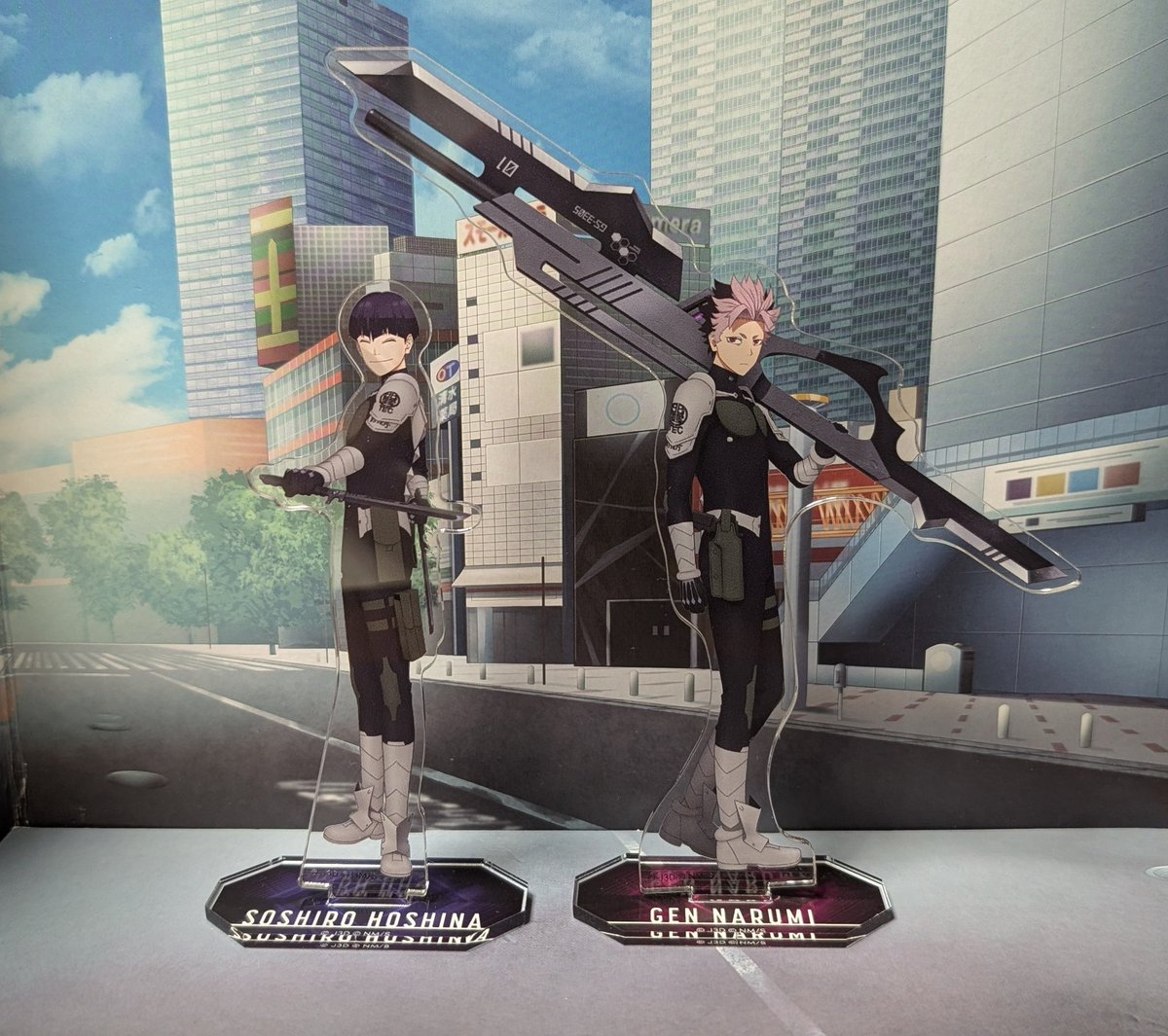 a92002243's tweet image. 最近の👹滅以外の推し活💕
アニメイトで保科副隊長と鳴海隊長のアクスタ購入してきました😍
鳴海隊長武器あるからデカくていつもケースに入らないんだよな〜😅
ジロリぬいも少しずつ増殖してます😏
最近目つき悪いのが好きなのかも🤭❤️