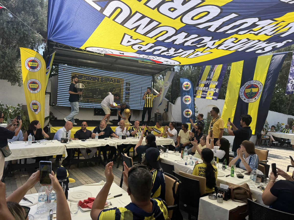 Yönetim Kurulu Üyemiz Rıfat Perahya ile Aydın Fenerbahçeliler Derneğimizin üyeleriyle buluştuk… 45 derece sıcaklıkta bizlere gösterilen yakın ilgi ve destek için teşekkür ederiz…

İyi ki Fenerbahçeliyiz… 🟡🔵