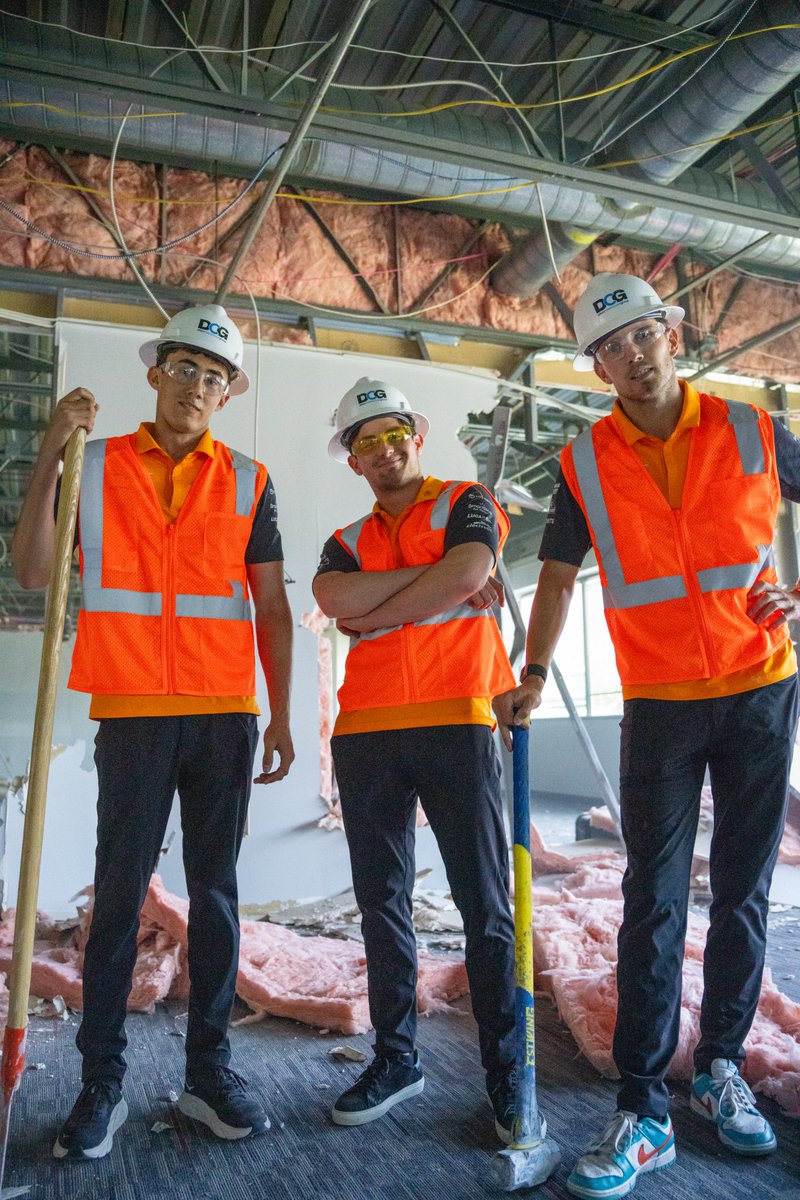 Papaya Construction and Co. 👷🚧