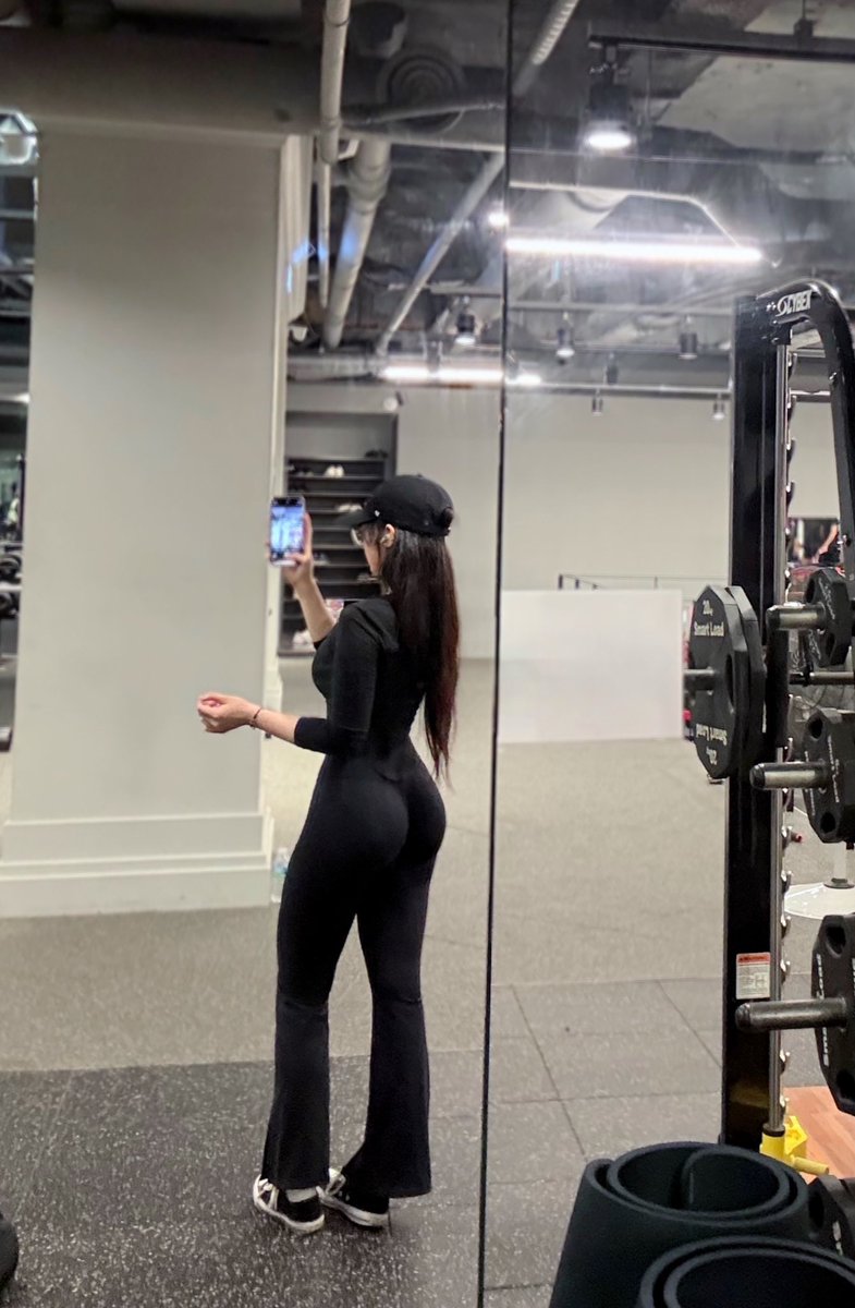 leg day https://t.co/zHOxolKzh2